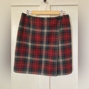 Herman Geist wool blend plaid wrap skirt whipstitch detail button close size 12